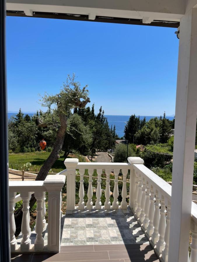 Essos Villas Dhërmi Esterno foto