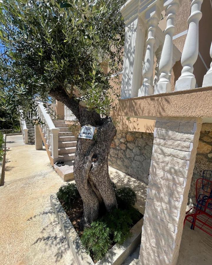 Essos Villas Dhërmi Esterno foto