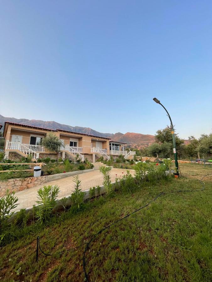 Essos Villas Dhërmi Esterno foto