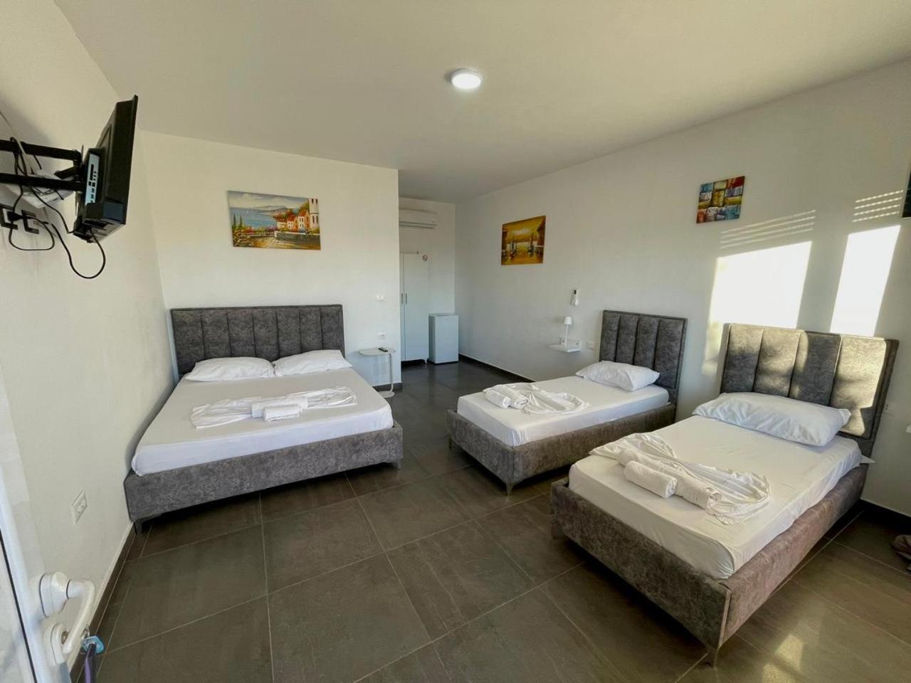 Essos Villas Dhërmi Esterno foto